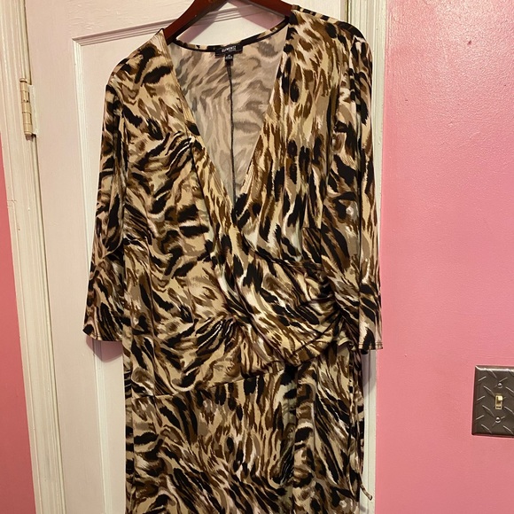 Knee length animal print - Picture 2 of 3